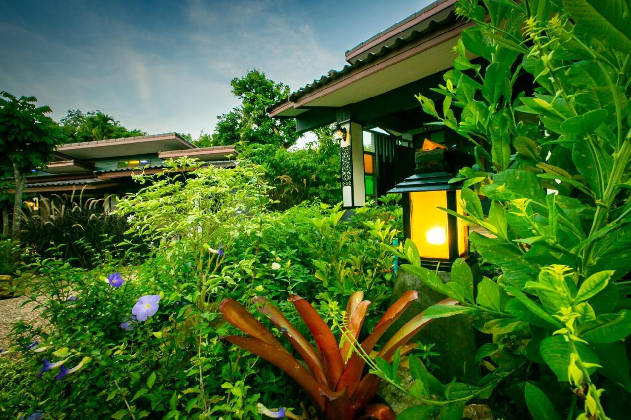 Loft Vintage Chalet Resort Ko Lanta Exteriör bild
