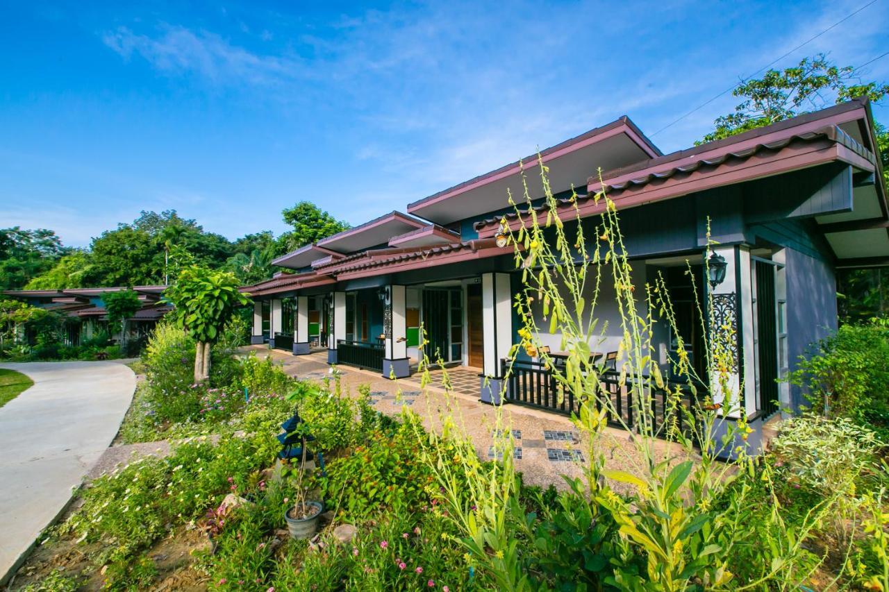 Loft Vintage Chalet Resort Ko Lanta Exteriör bild
